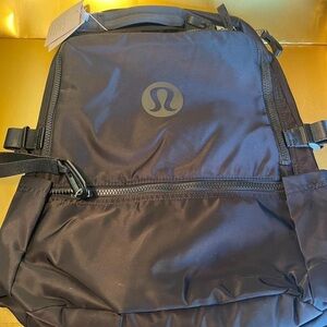 Lululemon new crew backpack black NWT